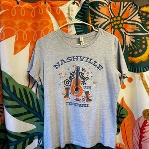 bella + canvas - nashville tee - M